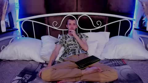 Tim online show from September 2025 11:20:01 PM