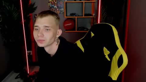 Tim online show from October 2025 09:04:01 PM