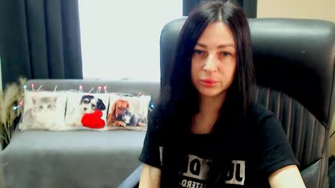 Luisa online show from May 2026 07:37:01 AM