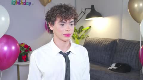 timmyshy online show from December 2024 10:39:02 PM