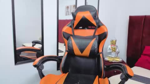 Evans  online show from October 2025 09:03:02 PM