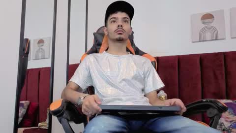 Evans  online show from October 2025 09:15:01 PM