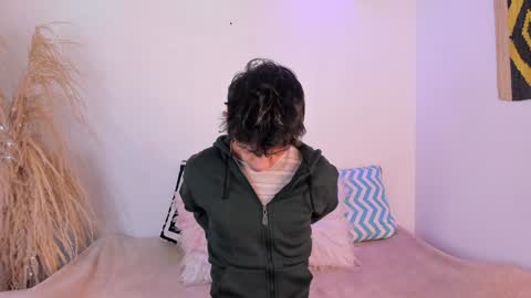 Snapshot of timothy_ross chatting on December 2024 08:44:02 PM Timothy 21 years old online show from December 2024 08:44:02 PM
