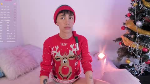 Snapshot of timothy_ross chatting on December 2024 09:00:02 PM Timothy 21 years old online show from December 2024 09:00:02 PM