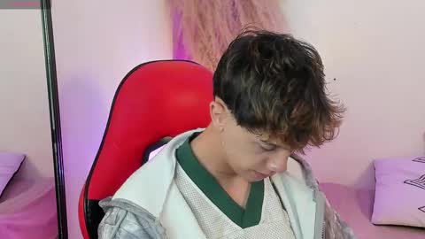 Snapshot of timothy_ross chatting on September 2025 08:31:01 PM Timothy 21 years old online show from September 2025 08:31:01 PM
