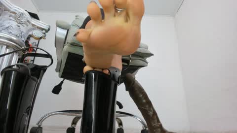 mistressTina online show from December 2024 09:23:01 PM