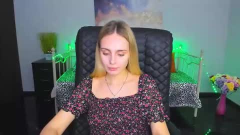 Tina online show from November 2025 01:56:02 PM