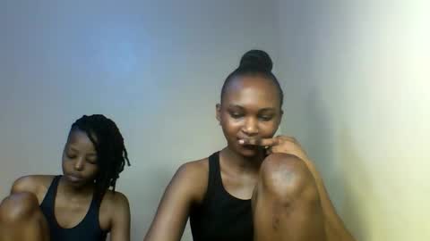 Tina online show from November 2025 03:00:02 PM