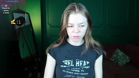 tina_tayllor__ online show from April 2026 09:56:01 PM