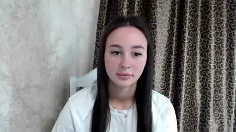 Snapshot of tina_tin85 chatting on August 2026 04:43:01 PM tina online show from August 2026 04:43:01 PM