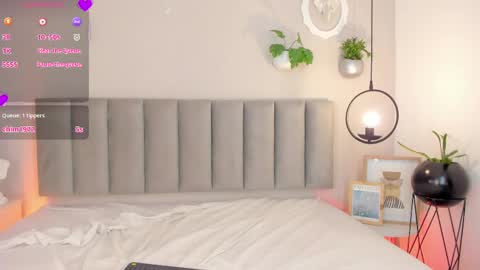 Tina online show from April 2026 07:58:01 PM