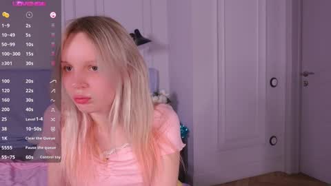 Snapshot of tinasiner chatting on December 2024 02:19:02 PM tinasiner online show from December 2024 02:19:02 PM