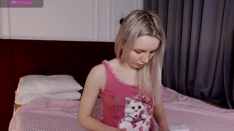 Snapshot of tinasiner chatting on February 2025 02:04:01 PM tinasiner online show from February 2025 02:04:01 PM