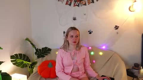 Snapshot of tinasiner chatting on October 2025 03:47:02 PM tinasiner online show from October 2025 03:47:02 PM