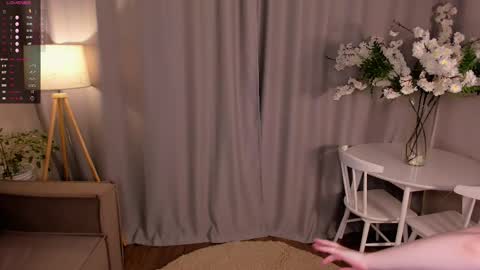 Annie online show from October 2025 10:11:01 PM