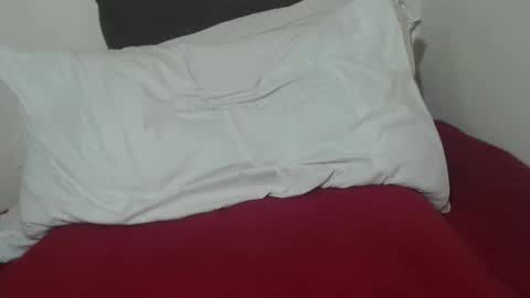 Snapshot of tinaxxxpetitexoxo chatting on January 2025 04:09:02 AM Tina online show from January 2025 04:09:02 AM