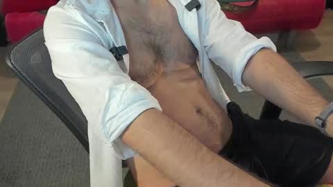 Snapshot of tinc chatting on October 2025 05:02:02 PM Peter online show from October 2025 05:02:02 PM