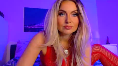 tinkerbell822 online show from October 2025 08:22:01 AM