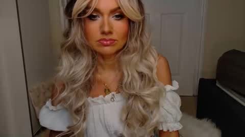 tinkerbell822 online show from April 2026 07:44:02 AM