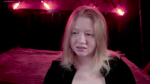 TinkerrBelll online show from October 2025 07:25:02 PM