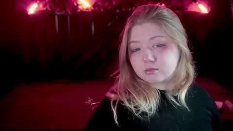 TinkerrBelll online show from January 2026 08:01:01 PM