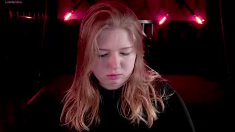 TinkerrBelll online show from May 2026 07:00:02 PM