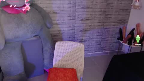 Snapshot of tinna__hottie chatting on February 2026 03:39:02 PM Tinna Goddess online show from February 2026 03:39:02 PM