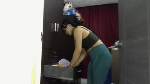 I AM BELLA  ----------- follow my  IG  TINNS 69 online show from March 2025 01:58:01 AM