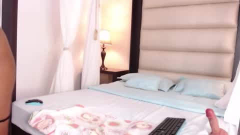 Tina online show from October 2025 08:19:02 PM