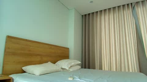 Lia online show from December 2024 02:02:01 AM