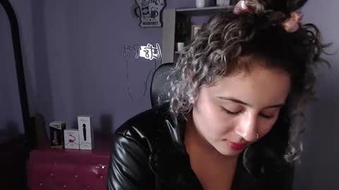 Snapshot of tiny_love_ chatting on February 2025 09:20:02 AM tiny online show from February 2025 09:20:02 AM