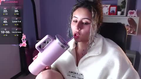 Snapshot of tiny_love_ chatting on February 2025 08:59:02 AM tiny online show from February 2025 08:59:02 AM