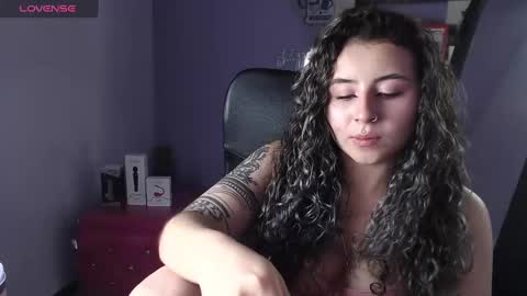 Snapshot of tiny_love_ chatting on March 2025 08:54:02 AM tiny online show from March 2025 08:54:02 AM