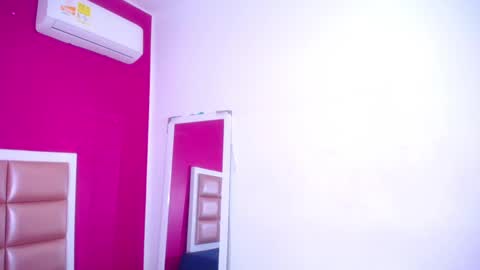 tiny_sarah1 online show from November 2025 08:08:02 PM