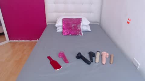 Snapshot of tiny_whore18 chatting on December 2024 02:57:02 PM tiny_whore18 online show from December 2024 02:57:02 PM