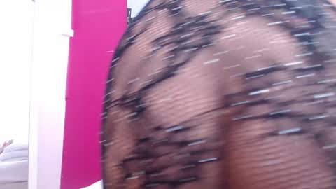 Snapshot of tiny_whore18 chatting on January 2025 02:41:01 PM tiny_whore18 online show from January 2025 02:41:01 PM