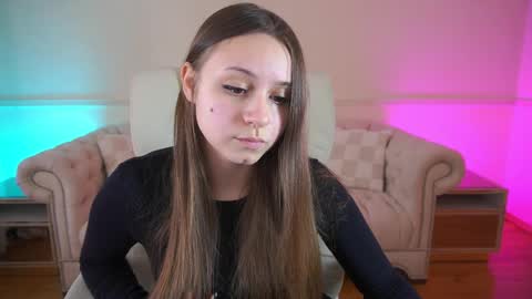 tinynataliee online show from April 2026 02:14:02 PM