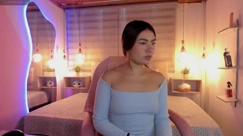tique_ online show from October 2025 01:06:02 PM