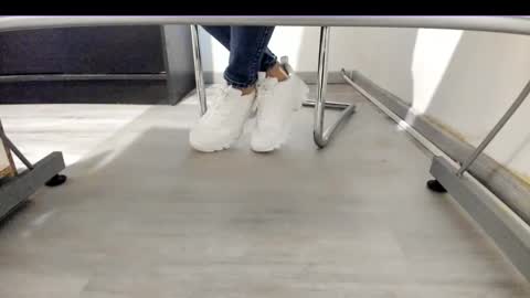 Anna online show from September 2025 04:39:02 PM