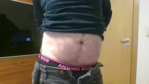 Snapshot of tirolerboy27 chatting on December 2024 01:49:02 PM Tirolerboy27 online show from December 2024 01:49:02 PM