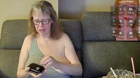 Snapshot of tittylandqc chatting on February 2025 01:57:01 AM tittylandqc online show from February 2025 01:57:01 AM