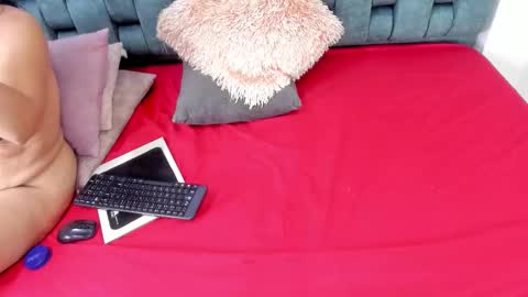 Tivizay online show from December 2025 12:01:02 PM