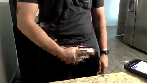 Snapshot of tnich28 chatting on October 2025 11:27:02 PM tnich28 online show from October 2025 11:27:02 PM