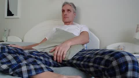 Snapshot of toffmen chatting on February 2025 02:27:01 PM Daniel Bisexual uncut 20cm online show from February 2025 02:27:01 PM