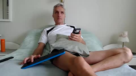Snapshot of toffmen chatting on September 2025 06:04:02 AM Daniel Bisexual uncut 20cm online show from September 2025 06:04:02 AM