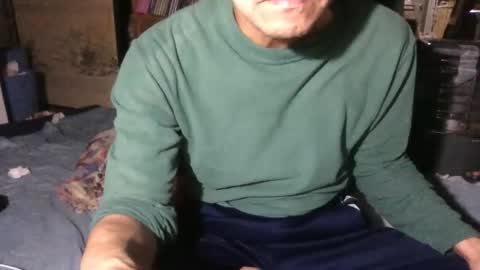 small man online show from October 2025 08:31:01 PM