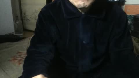 small man online show from January 2026 01:41:01 AM