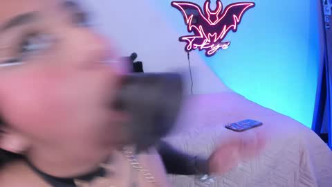   Independent model online show from January 2025 09:39:02 PM