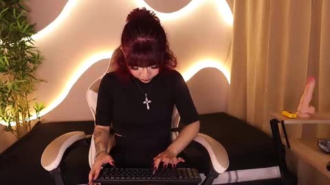 TOKYO DOLL  online show from September 2025 04:16:01 AM