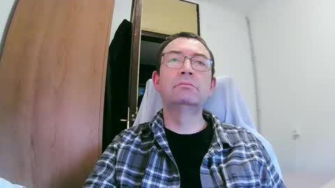 Snapshot of tolon408472 chatting on January 2025 04:11:01 PM tolon408472 online show from January 2025 04:11:01 PM